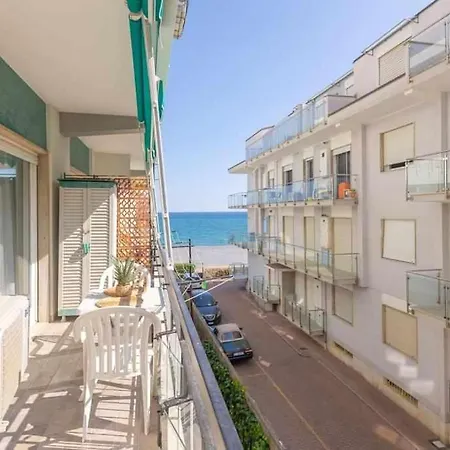 Appartement Turcheserivamare 30 Metri Dal Mare Imperia